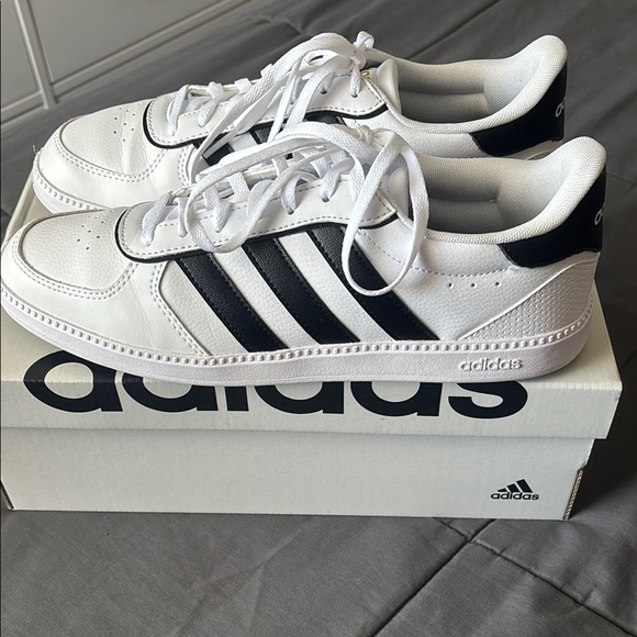 Adidas Classic White and Black Sneakers - Picture 2 of 6